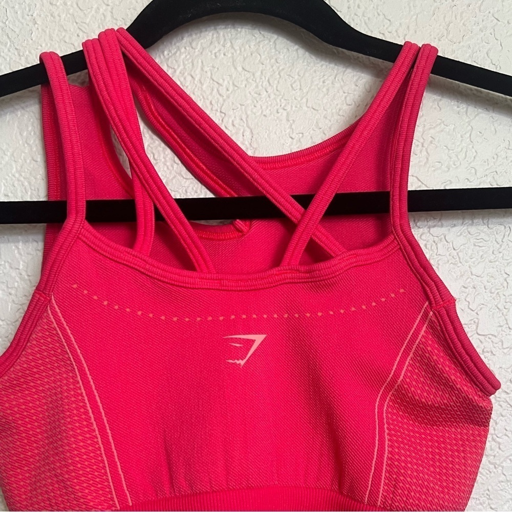 Gymshark Pink Ultra Seamless Sports Bra - Picture 3 of 4